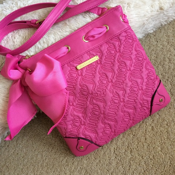 Juicy Couture Handbags - Juicy Couture pink bag with bow